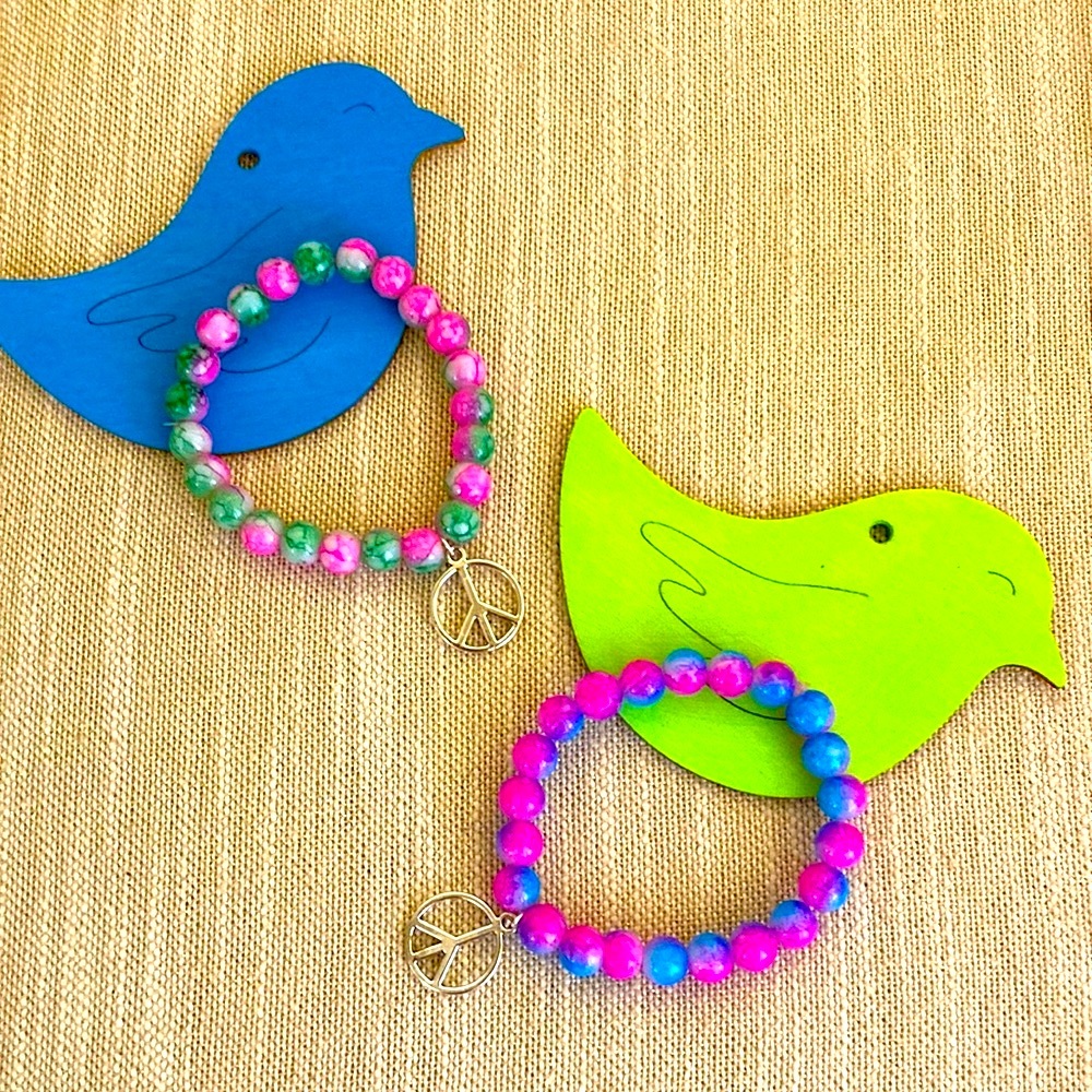 New Super Cute Tie Dye Peace Big Glass Bead Bracelet
